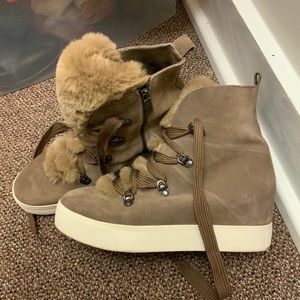 J Slides booties